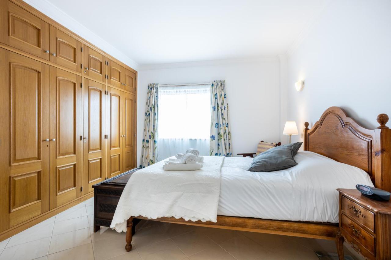 Top Floor Apartment With Great Views! Albufeira Luaran gambar